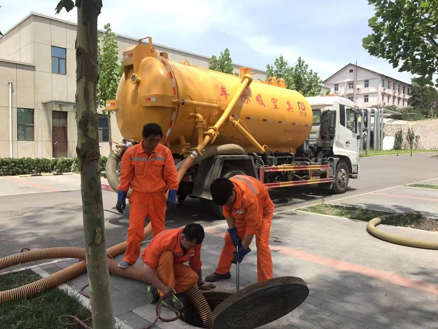 和县化粪池清理与5-8吨吸粪车施工效率分析